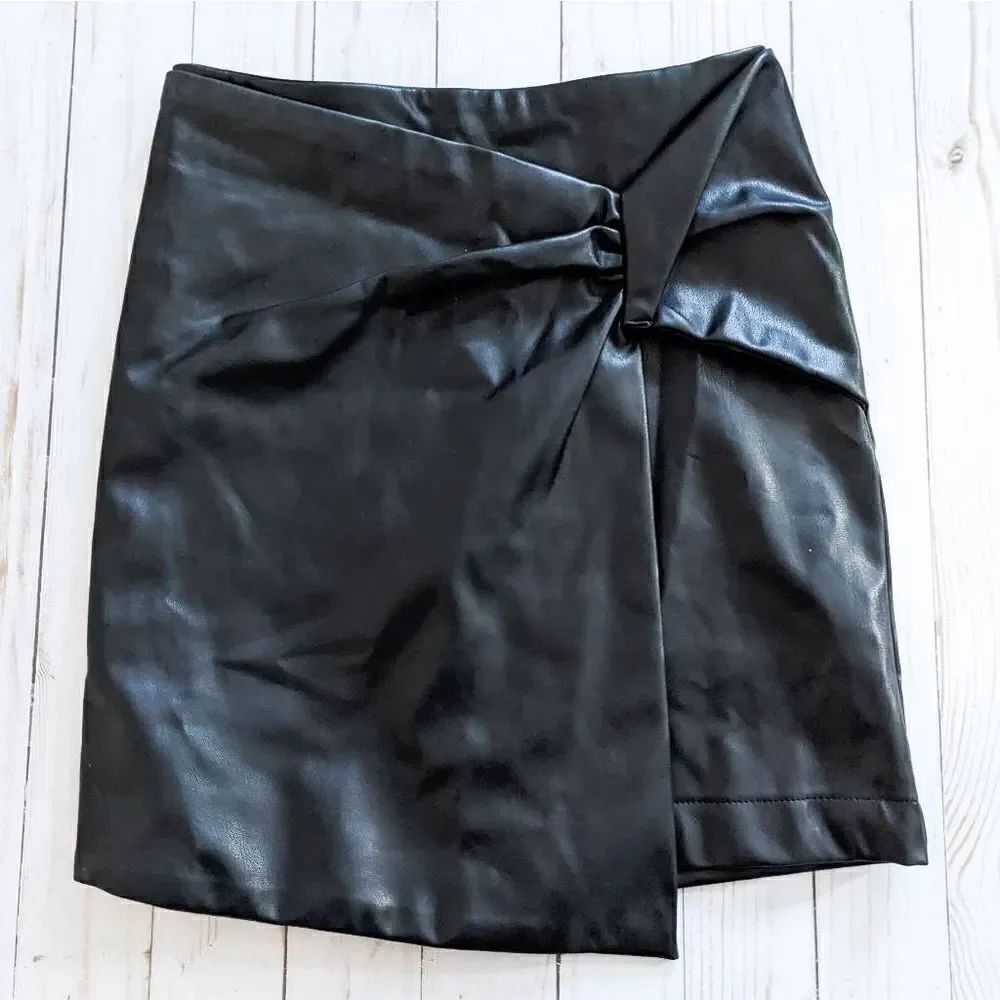 Thatssofetch Murk Skirt Black PU NWT - Picture 4 of 8